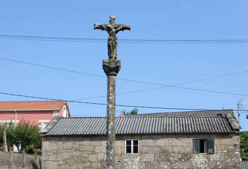 Cruceiro da Igrexa de San Xián de Laíño - Dodro - San Xián de Laíño