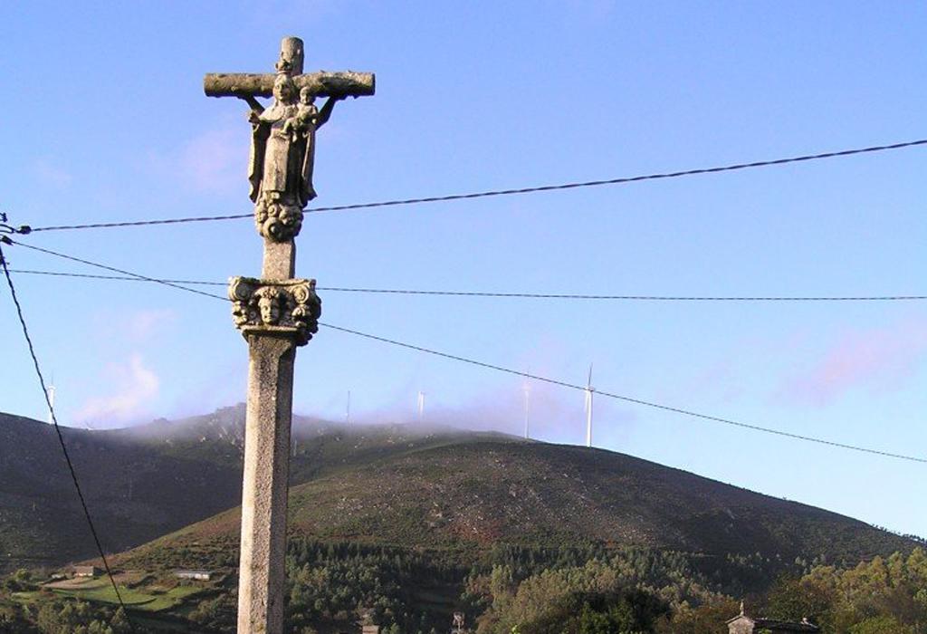 Cruceiro de Bustelo - Dodro - San Xoán de Laíño