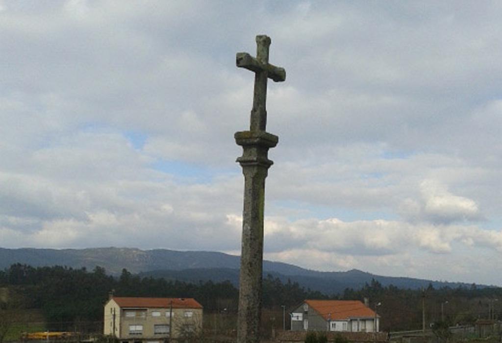 Cruceiro Nº 1 da Igrexa de Santa María de Cruces - Padrón - Santa María de Cruces