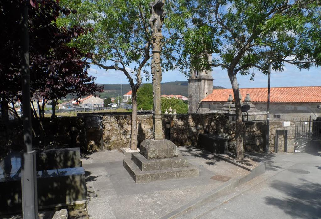 Cruceiro de San Lázaro - Pontecesures - San Xulián de Requeixo