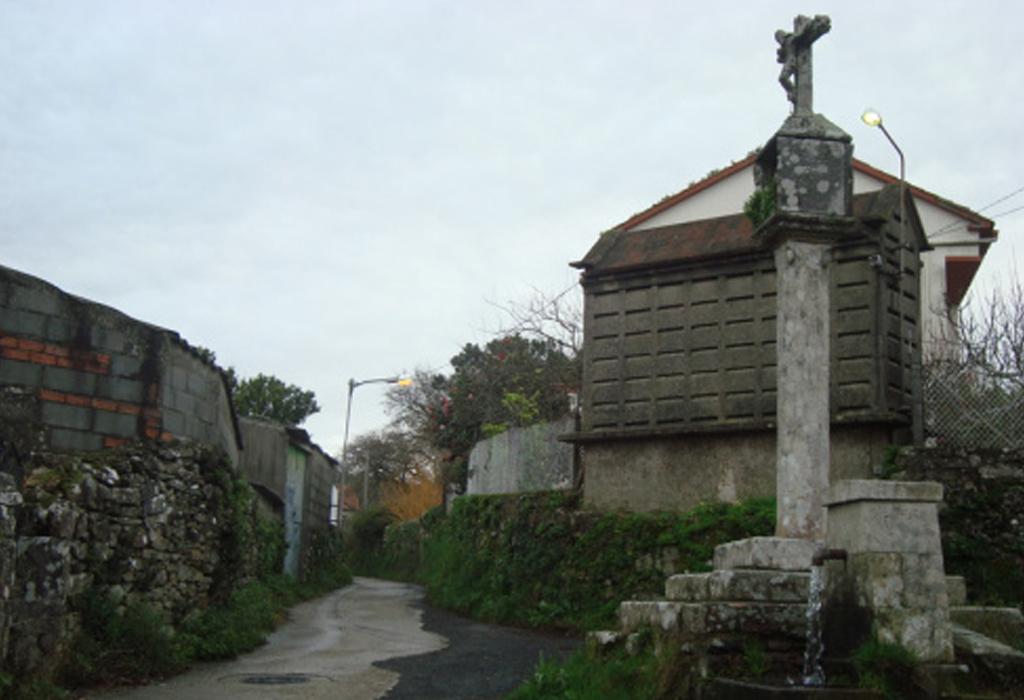 Cruceiro da Fonte - Rianxo - Santa María de Leiro