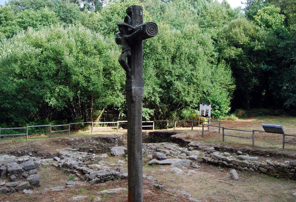 Cruceiro da Igrexa Vella - Valga - Santa Comba de Cordeiro