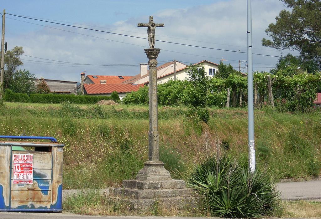 Cruceiro Nº 1 do Campo - Valga - Santa María de Xanza