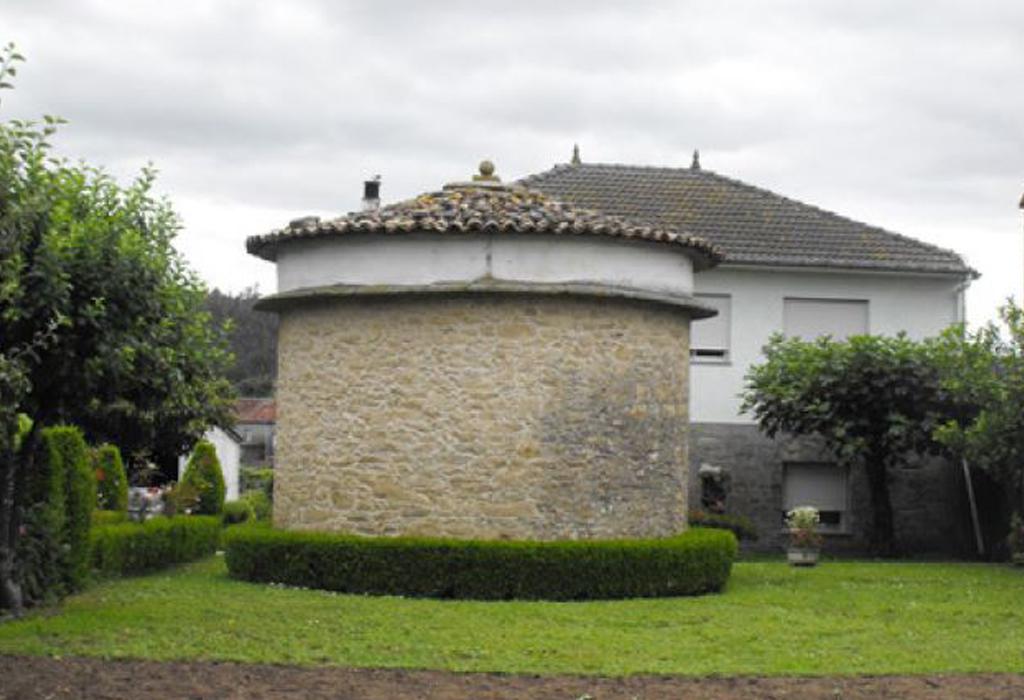 Pombal de Asadelos - Rianxo - Santa María de Asados