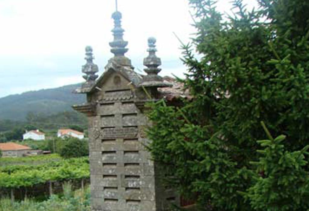 Hórreo de Casal de Mogos - Catoira - San Miguel de Catoira