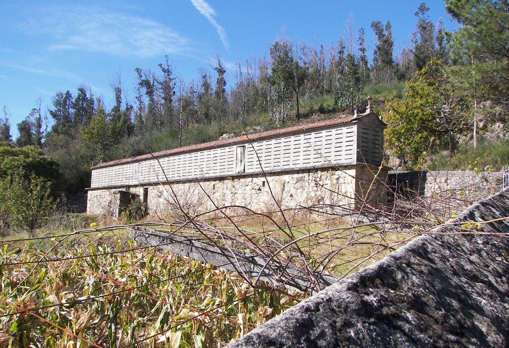 Hórreo da casa reitoral de Santa Baia do Araño - Rianxo - Santa Baia do Araño