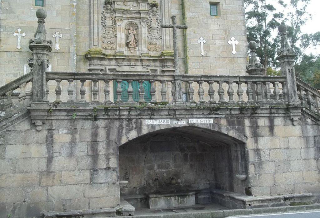 Fonte do Santuario da Escravitude - Padrón - Santa María de Cruces