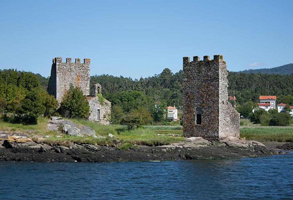 Torres de Oeste - Catoira - Santa Baia de Oeste