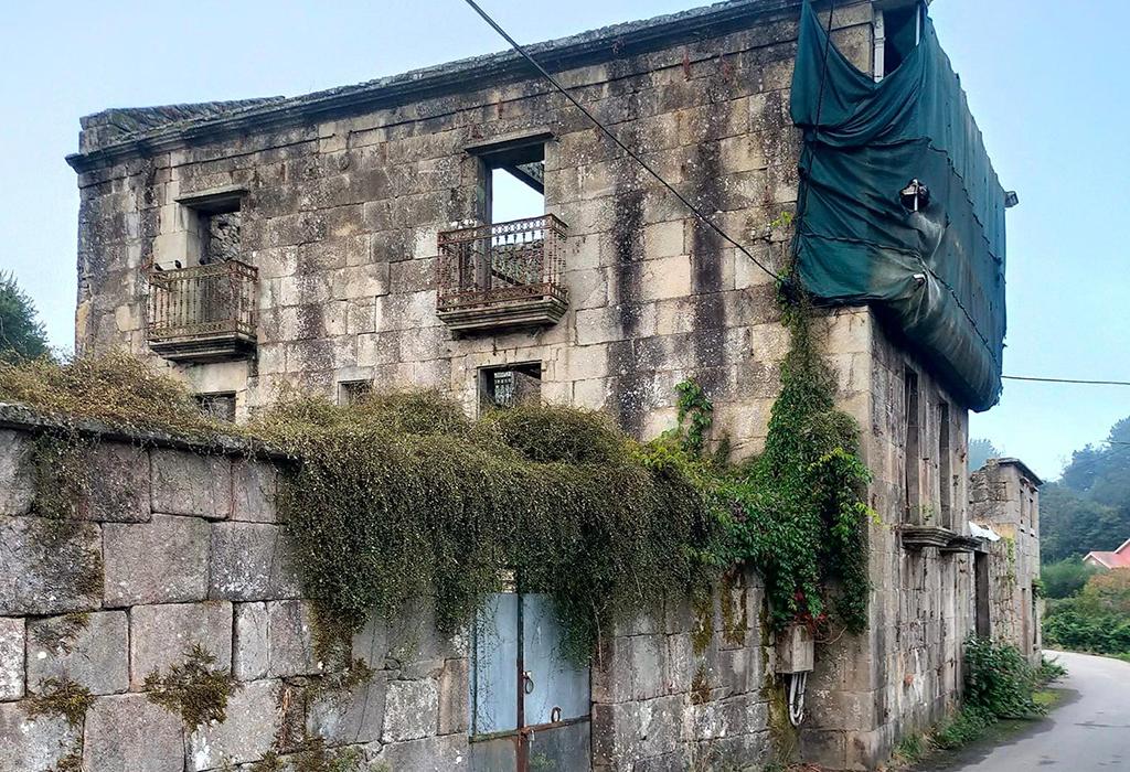 Casa Grande de Seárez - Valga - Santa Comba de Cordeiro