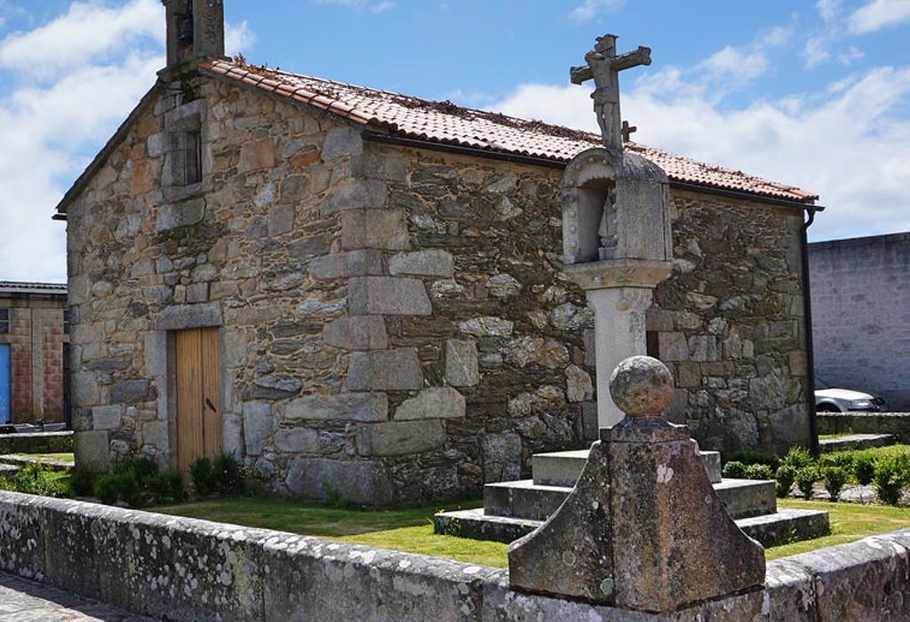 Cruceiro da Capela de San Bartolomeu - Rianxo - Santa Comba de Rianxo