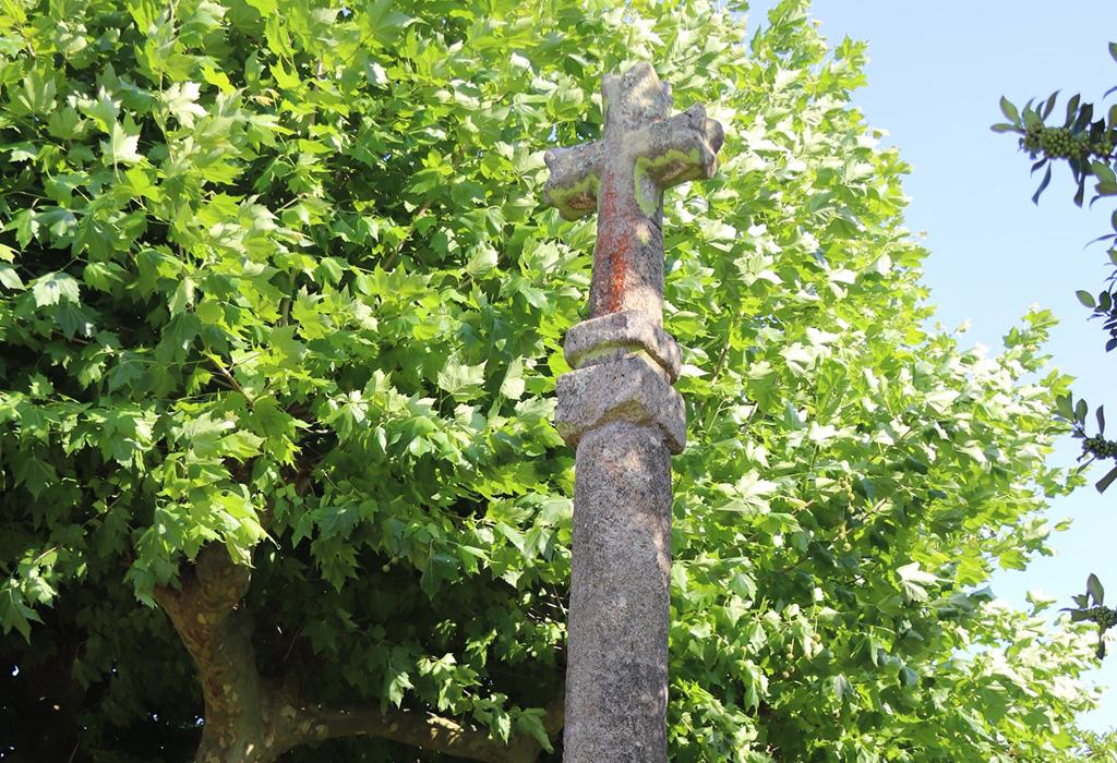 Cruceiro da Casa do Sisto - Valga - Santa María de Xanza