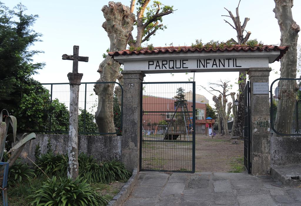 Cruceiro da Igrexa Parroquial de Pontecesures - Pontecesures - San Xulián de Requeixo