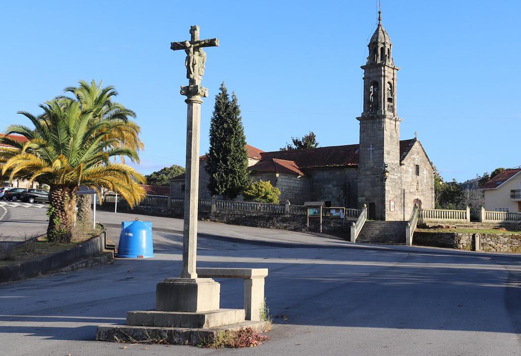 Cruceiro da Igrexa de San Pedro de Dimo - Catoira - San Pedro de Dimo