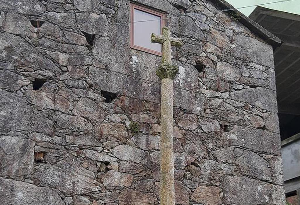 Cruceiro de Alfredo - Dodro - San Xoán de Laíño