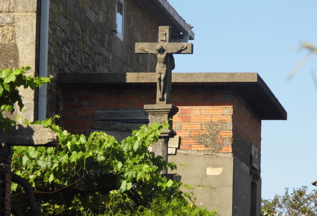 Cruceiro de Fachán - Rianxo - San Salvador de Taragoña
