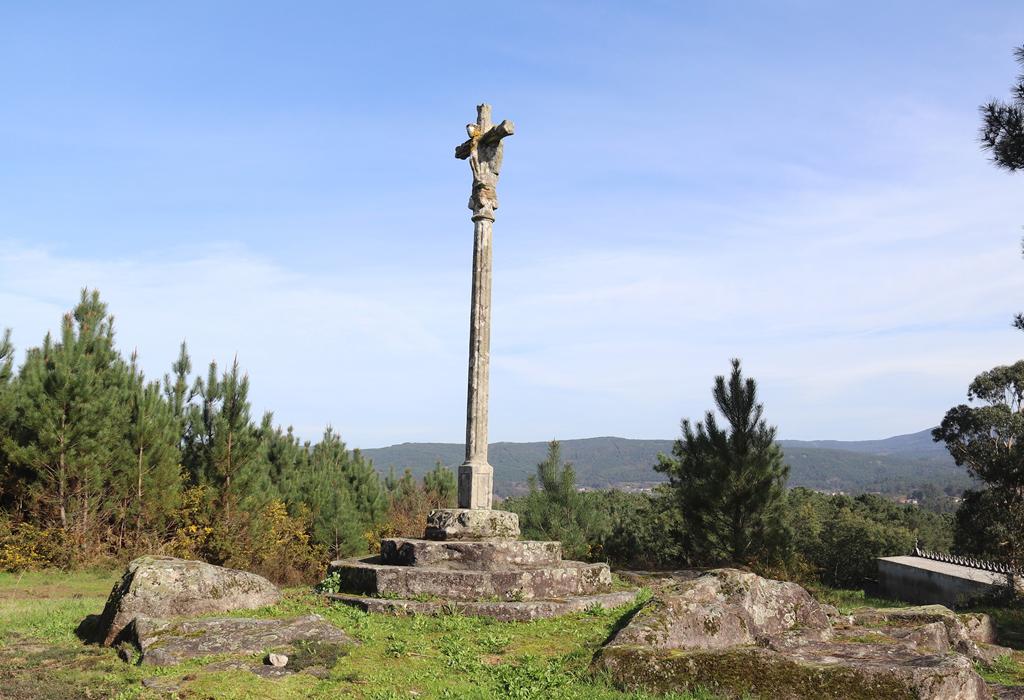 Cruceiro de Montecelo - Valga - Santa Comba de Cordeiro