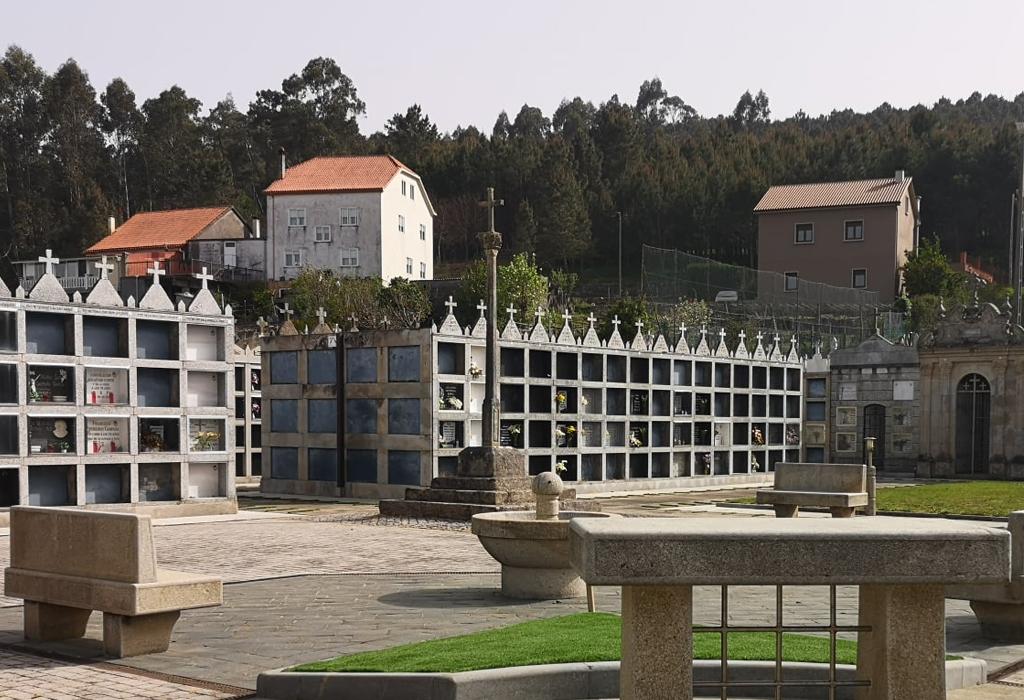 Cruceiro do Cemiterio de San Pedro de Dimo - Catoira - San Pedro de Dimo