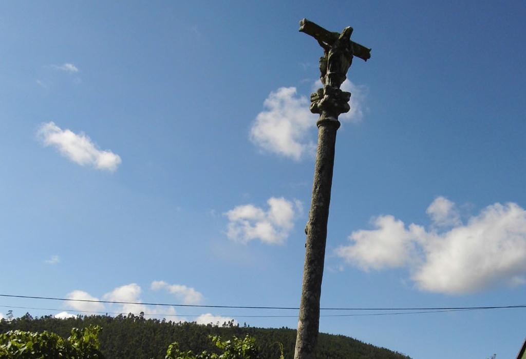 Cruceiro dos Barrudos - Rianxo - Santa Baia do Araño