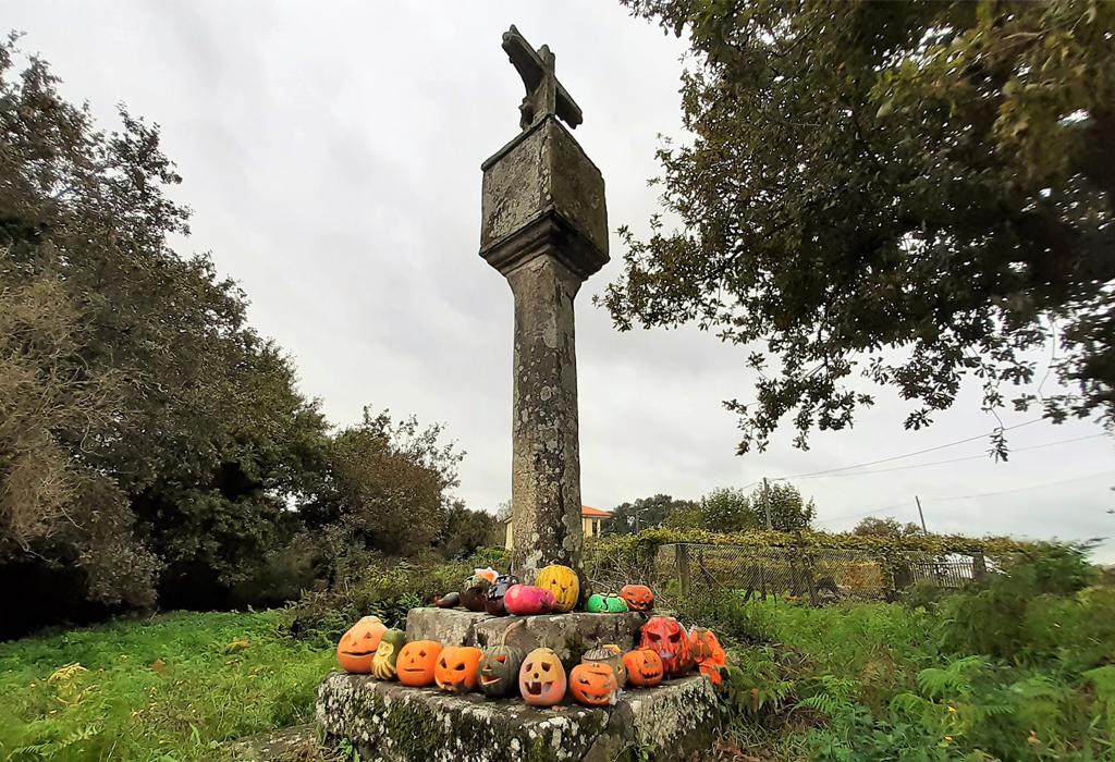 Cruceiro dos Meniños - Rianxo - Santa María de Leiro