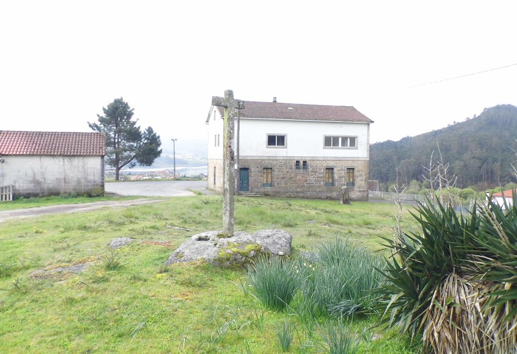 Cruz da Casa da República - Rianxo - Santa María de Isorna