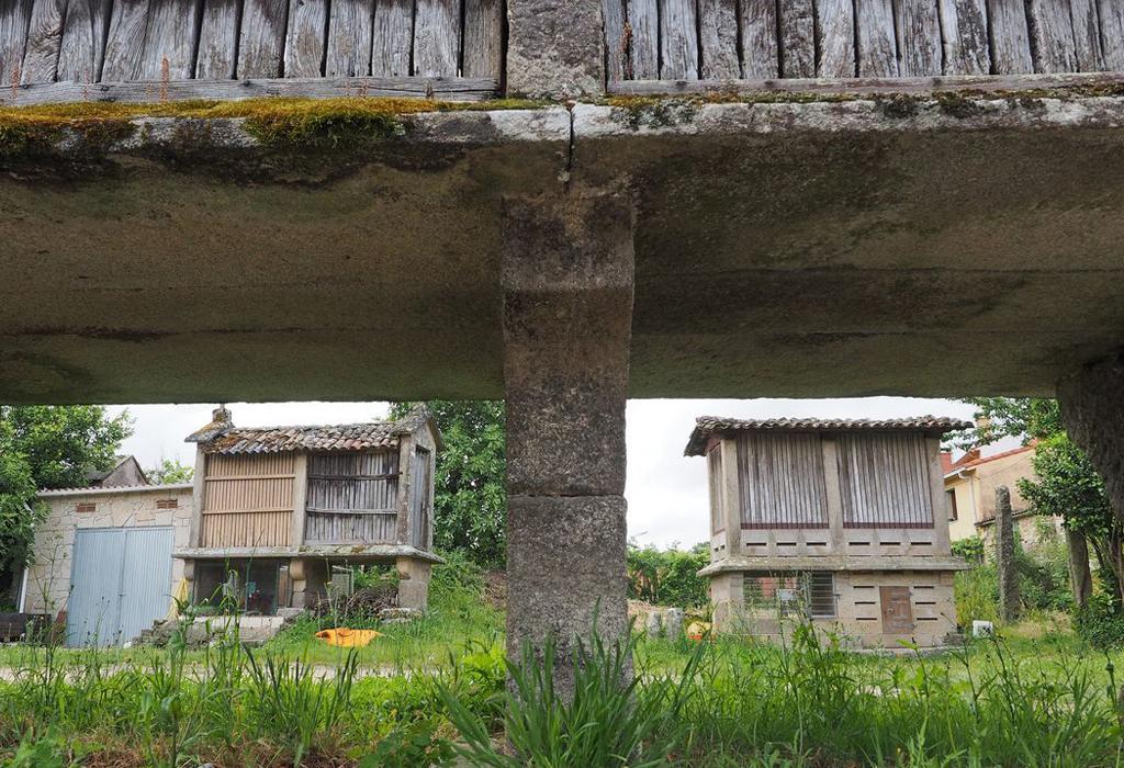 Eira de Pedreda (6 hórreos) - Padrón - Santa María de Iria Flavia