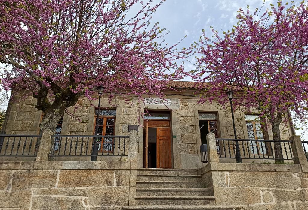 Escola da Emigración de Tallós - Dodro - San Xián de Laíño