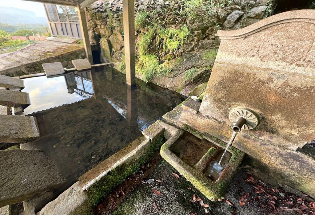 Fonte e lavadoiro de Arriba - Padrón - Santa María de Cruces