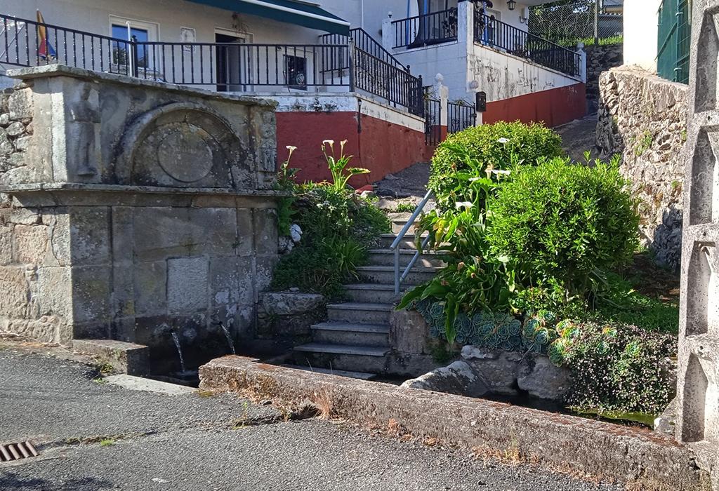Fonte e lavadoiro de Rial - Rianxo - Santa María de Leiro