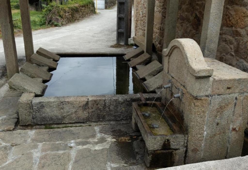 Fonte e lavadoiro do Vilar - Padrón - Santa María de Cruces