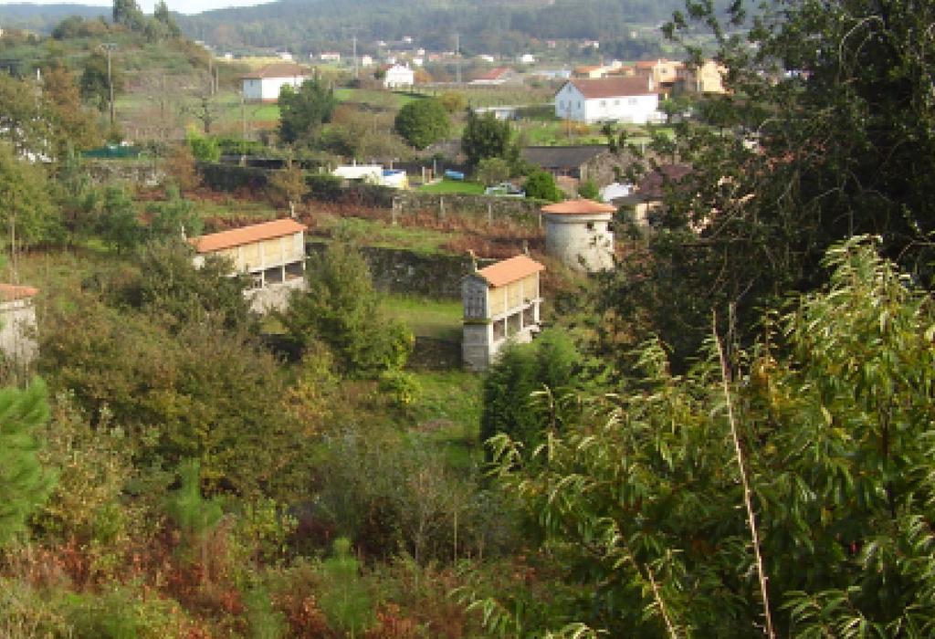 Hórreo Nº 1 da Casa Aguirre - Dodro - San Xoán de Laíño