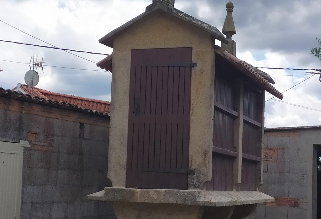 Hórreo Nº 2 da Casa da Meixida - Padrón - Santa María de Cruces
