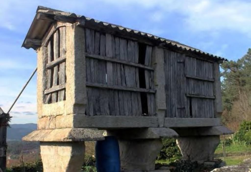 Hórreo Nº 2 da Casa dos de Morales - Catoira - San Pedro de Dimo