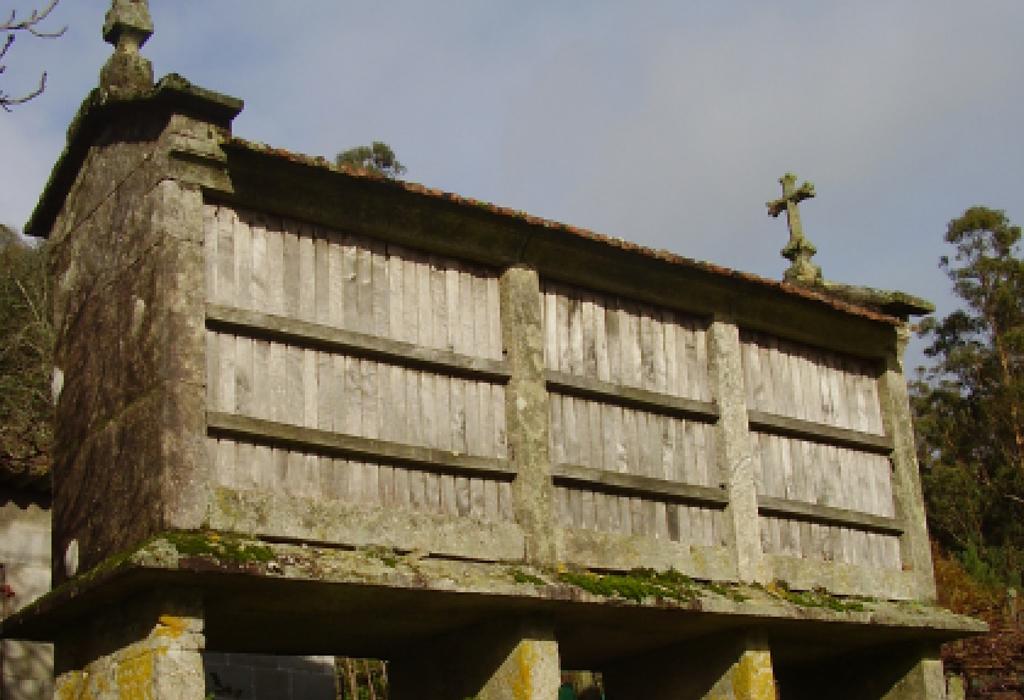 Hórreo da Devesa - Dodro - San Xoán de Laíño