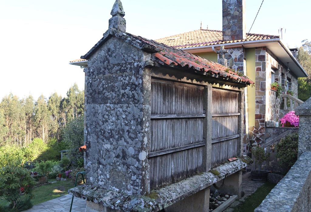 Hórreo de Fenteira - Pontecesures - San Xulián de Pontecesures