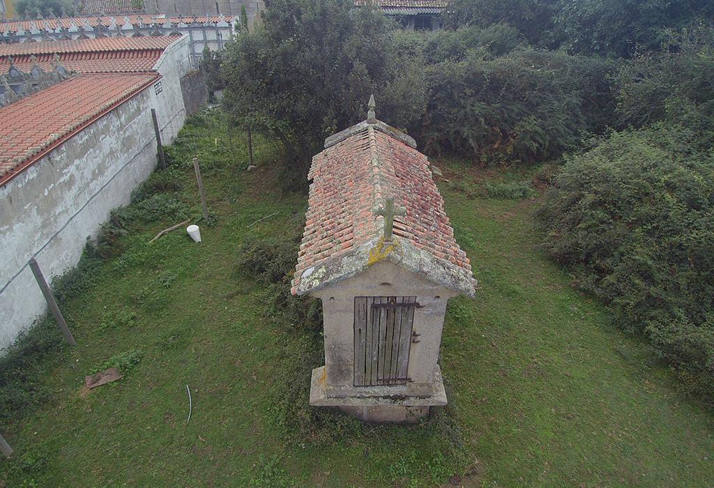 Hórreo da Finca do Cura de Campaña - Valga - Santa Cristina de Campaña
