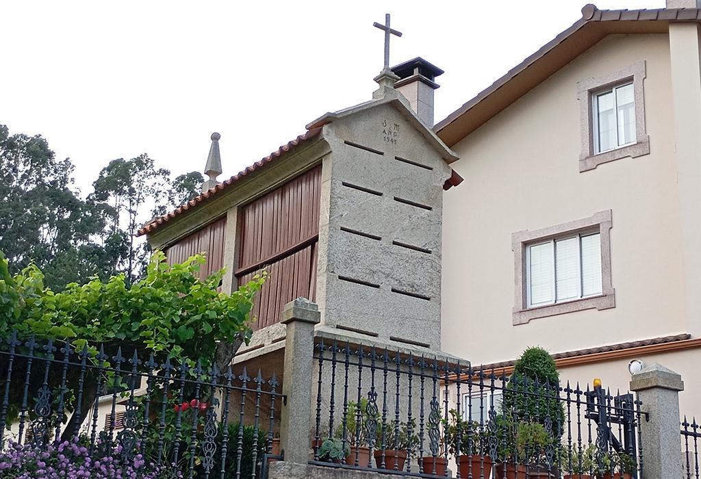 Hórreo da Vacariza - Rianxo - Santa María de Isorna