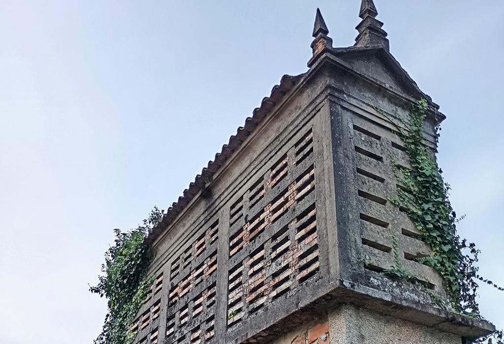 Hórreo da Vacariza - Rianxo - Santa María de Isorna