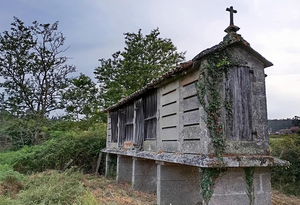 Hórreo da Vacariza - Rianxo - Santa María de Isorna