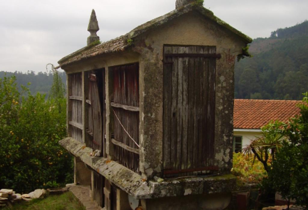 Hórreo da Xaniña - Dodro - San Xián de Laíño