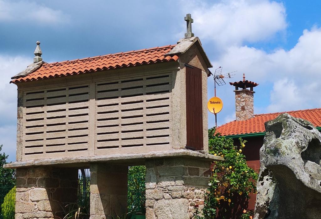 Hórreo de Baño - Valga - Santa María de Xanza