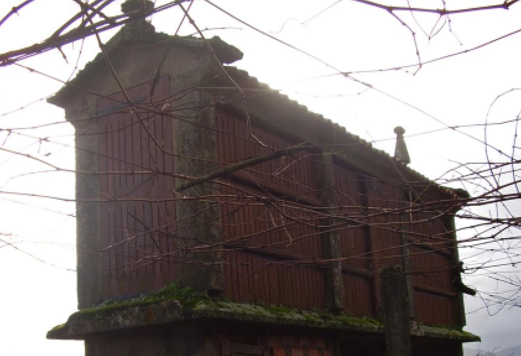 Hórreo de Bexo - Dodro - San Xoán de Laíño