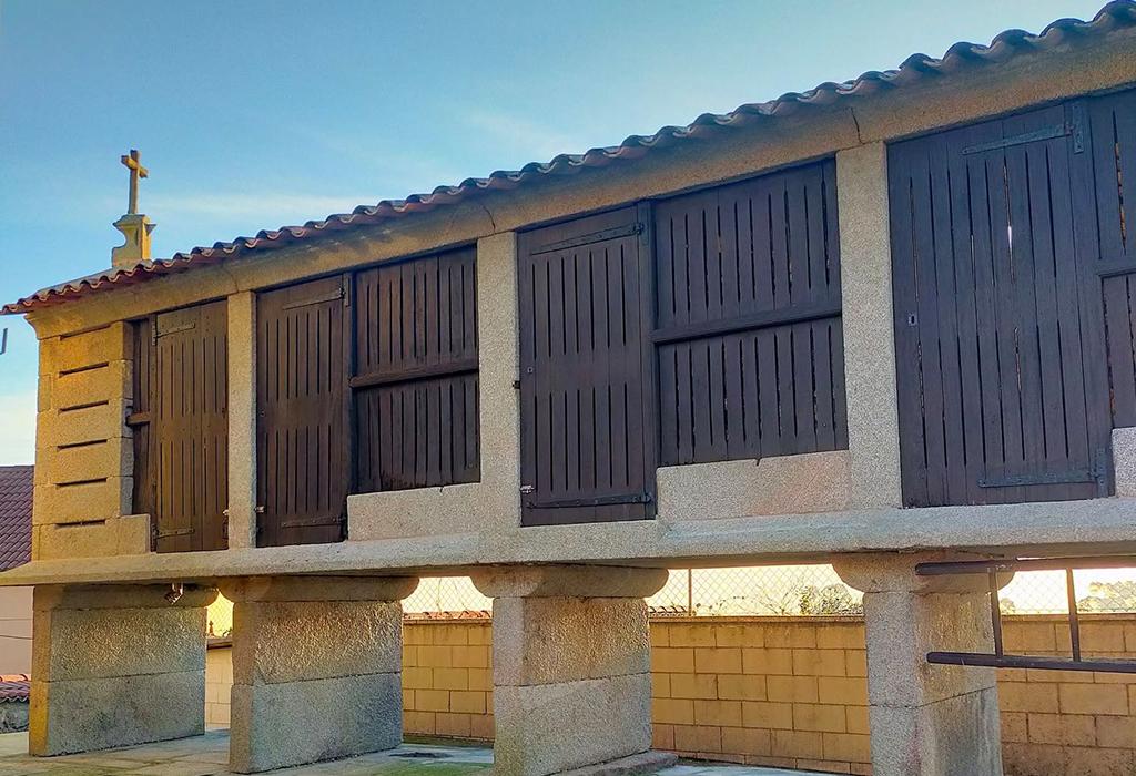 Hórreo de Bexo - Dodro - San Xoán de Laíño