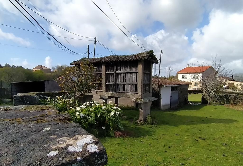 Hórreo de Cores - Catoira - San Mamede de Abalo