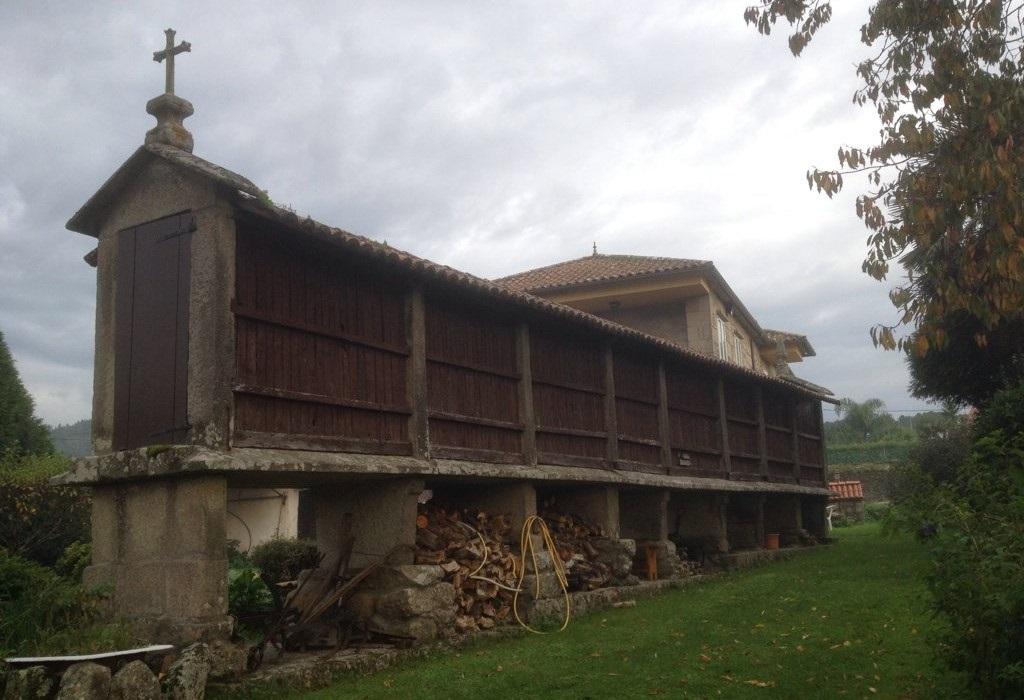Hórreo de Desabanda - Valga - San Miguel de Valga