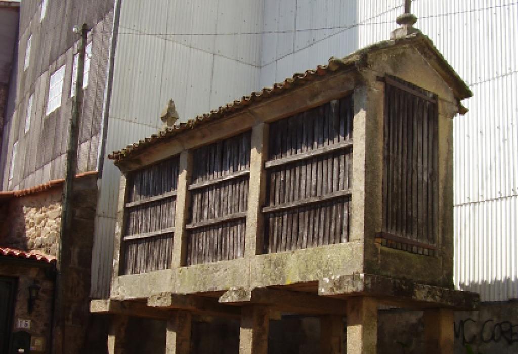 Hórreo de Lestrobe - Dodro - Santa María de Dodro
