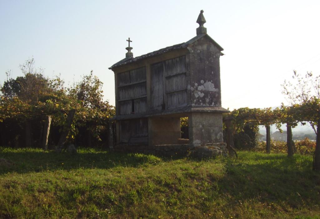 Hórreo de Lestrobe - Dodro - Santa María de Dodro