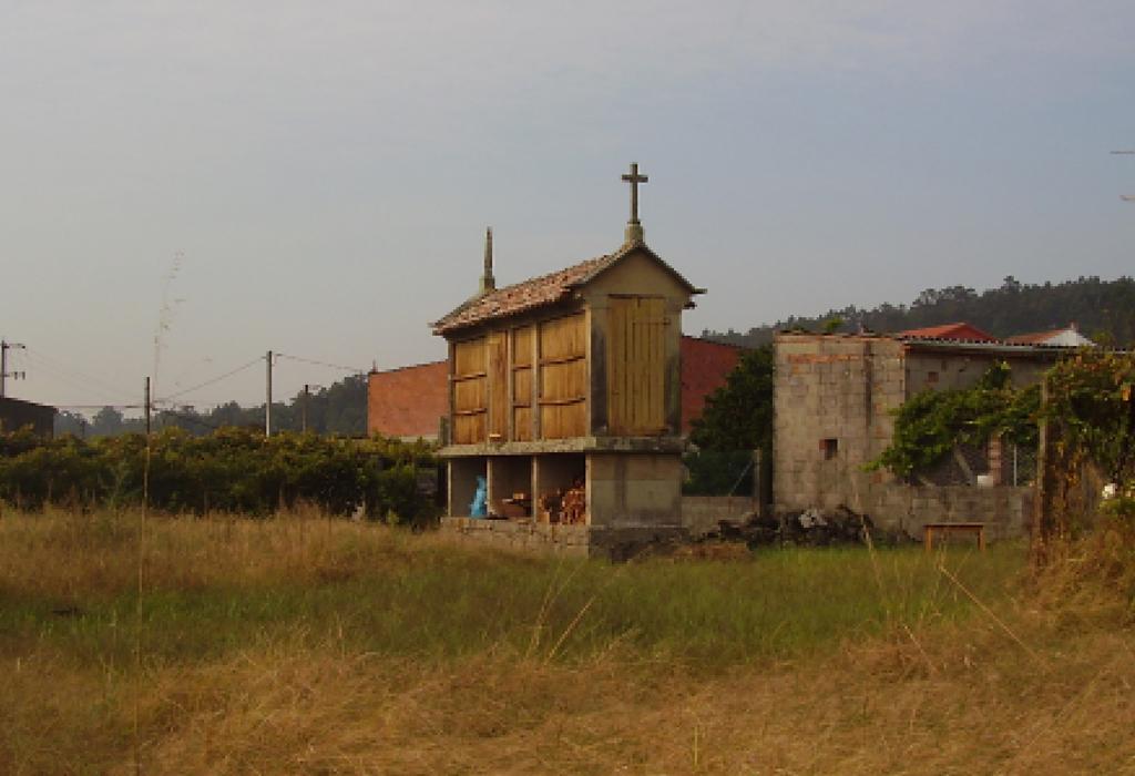 Hórreo de Lestrobe - Dodro - Santa María de Dodro