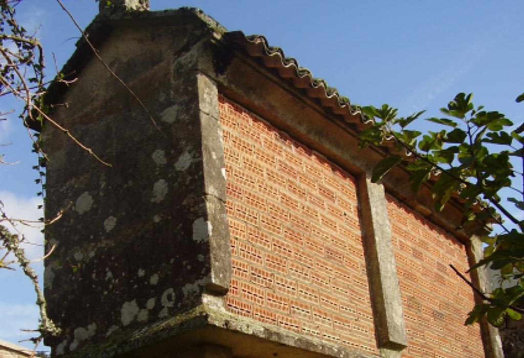Hórreo de Manselle - Dodro - San Xián de Laíño