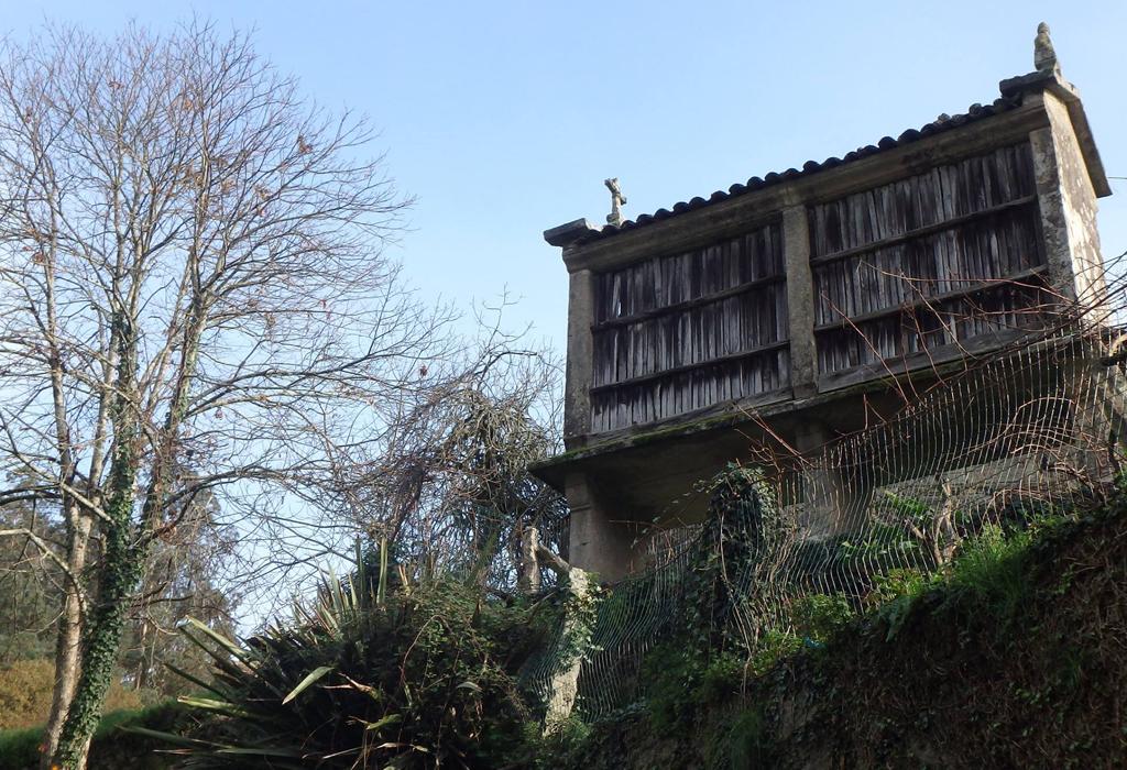 Hórreo de Manselle - Dodro - San Xián de Laíño