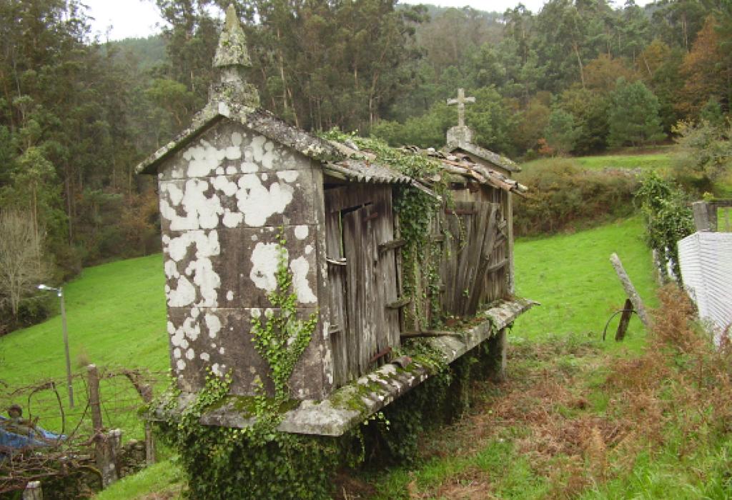 Hórreo de Manselle - Dodro - San Xián de Laíño